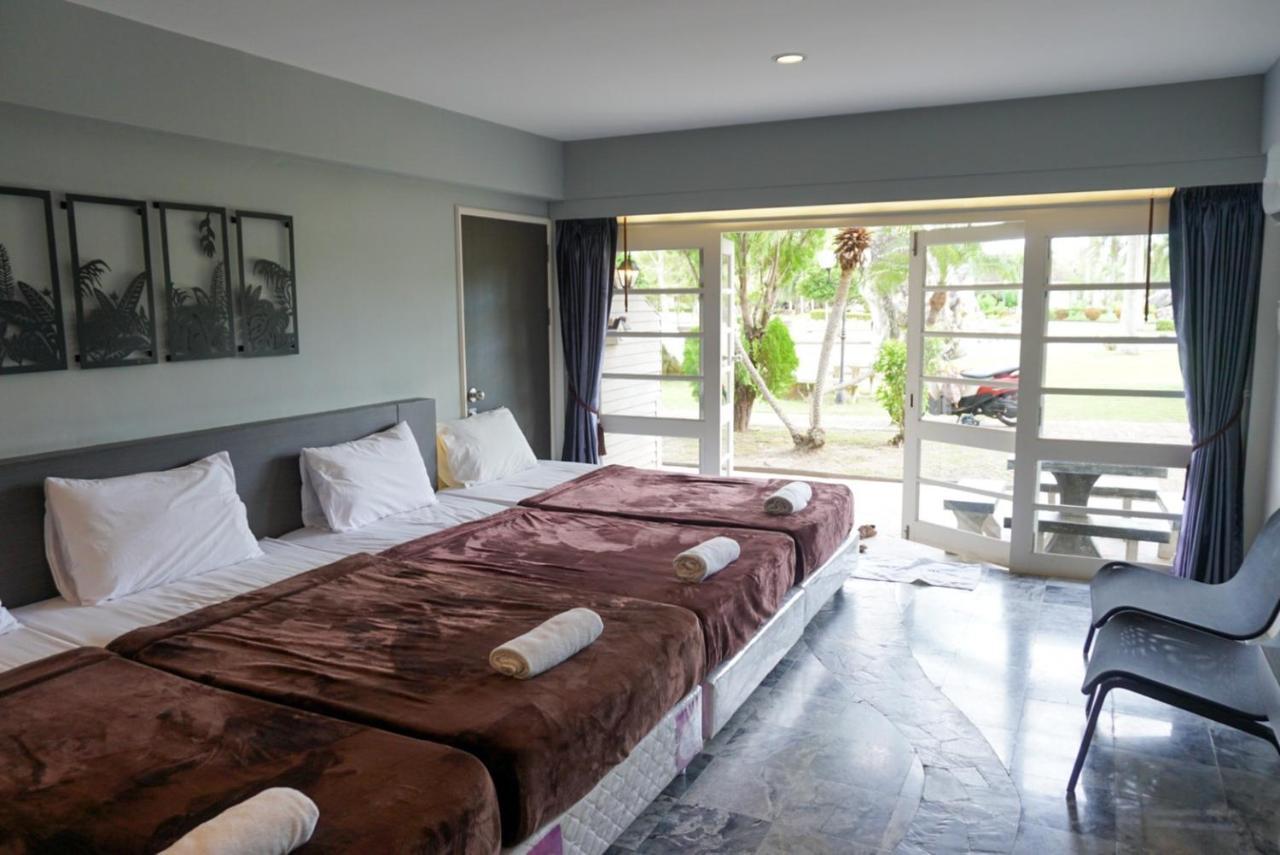 Rockgarden Beach Resort Mae Phim Dış mekan fotoğraf