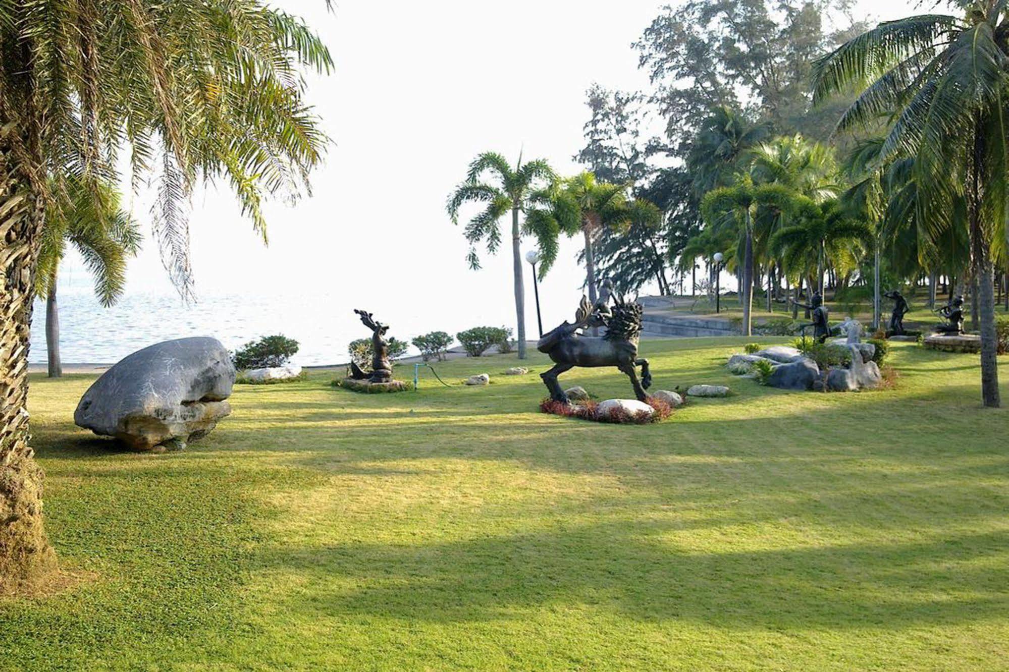 Rockgarden Beach Resort Mae Phim Dış mekan fotoğraf