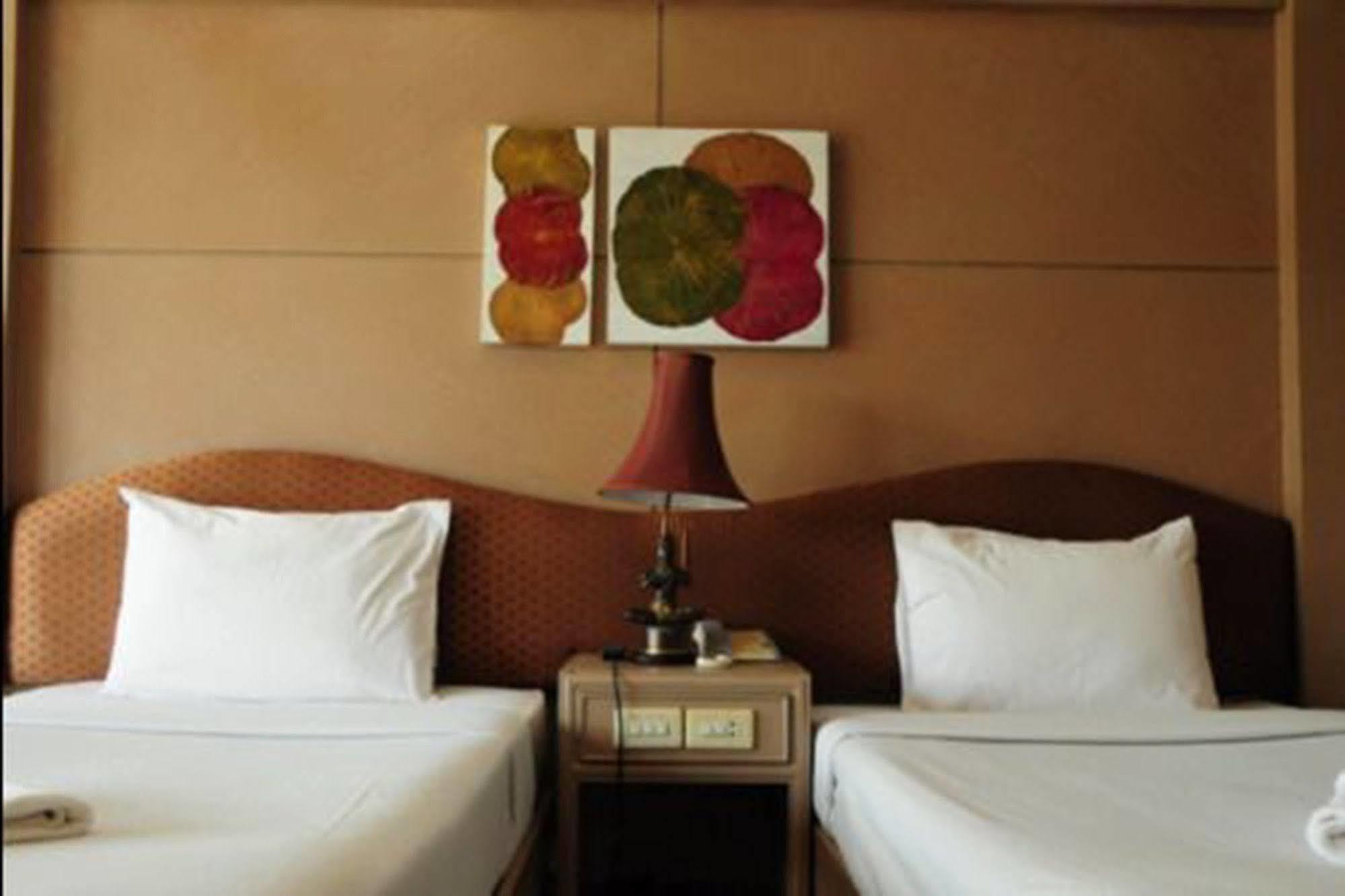 Rockgarden Beach Resort Mae Phim Dış mekan fotoğraf