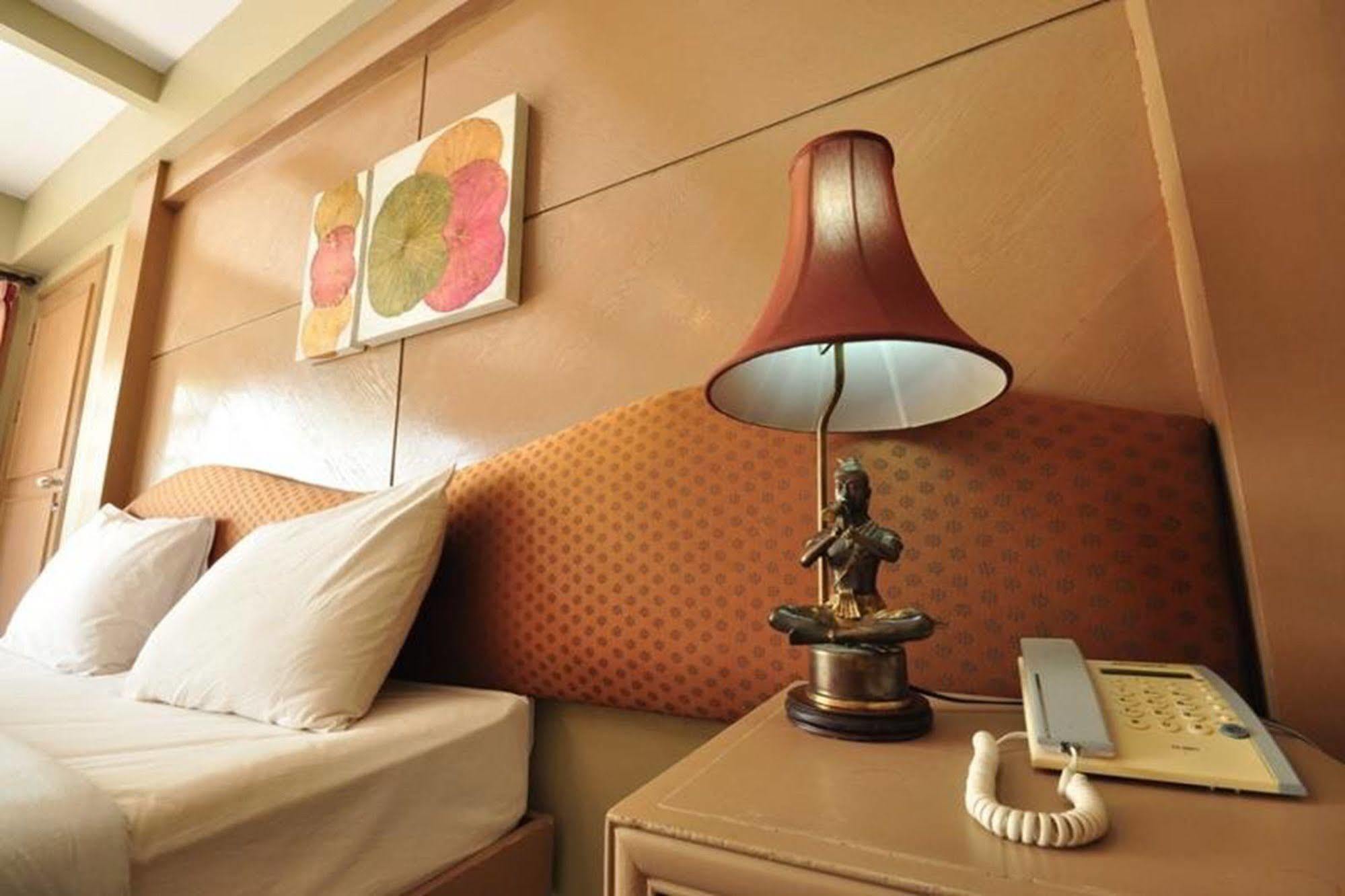 Rockgarden Beach Resort Mae Phim Dış mekan fotoğraf